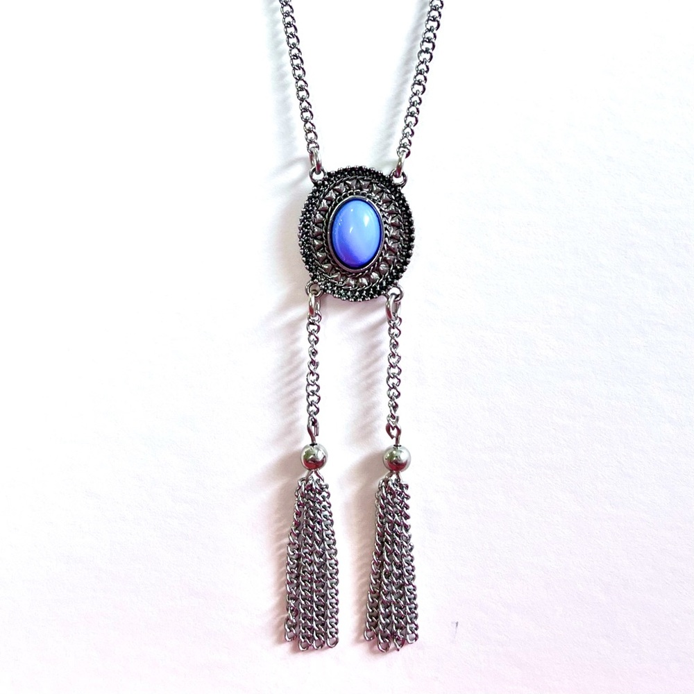 Silver Western-Styled Necklace with Blue Gem Detail